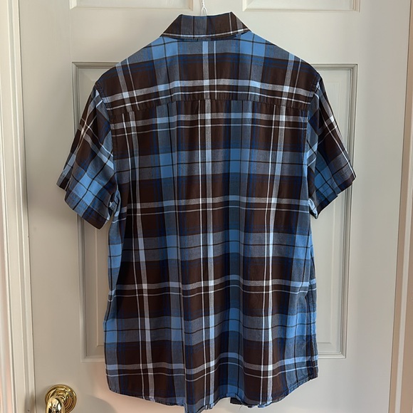 Bundle of 2 Men’s Mossimo Short Sleeve Button Down Shirts - Athletic Fit Sz M - Picture 5 of 6